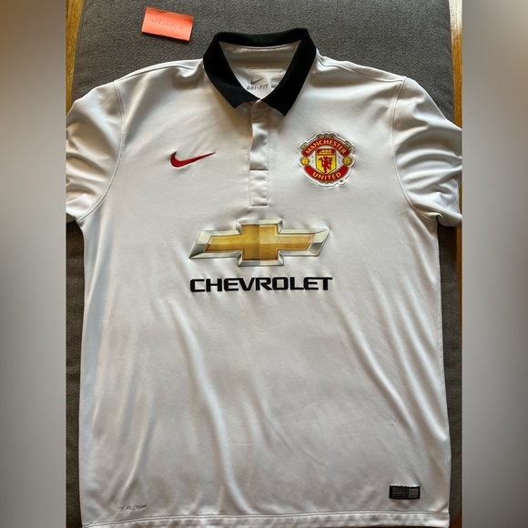 Manchester United Away 14/15 Kit/Jersey - Picture 1 of 11